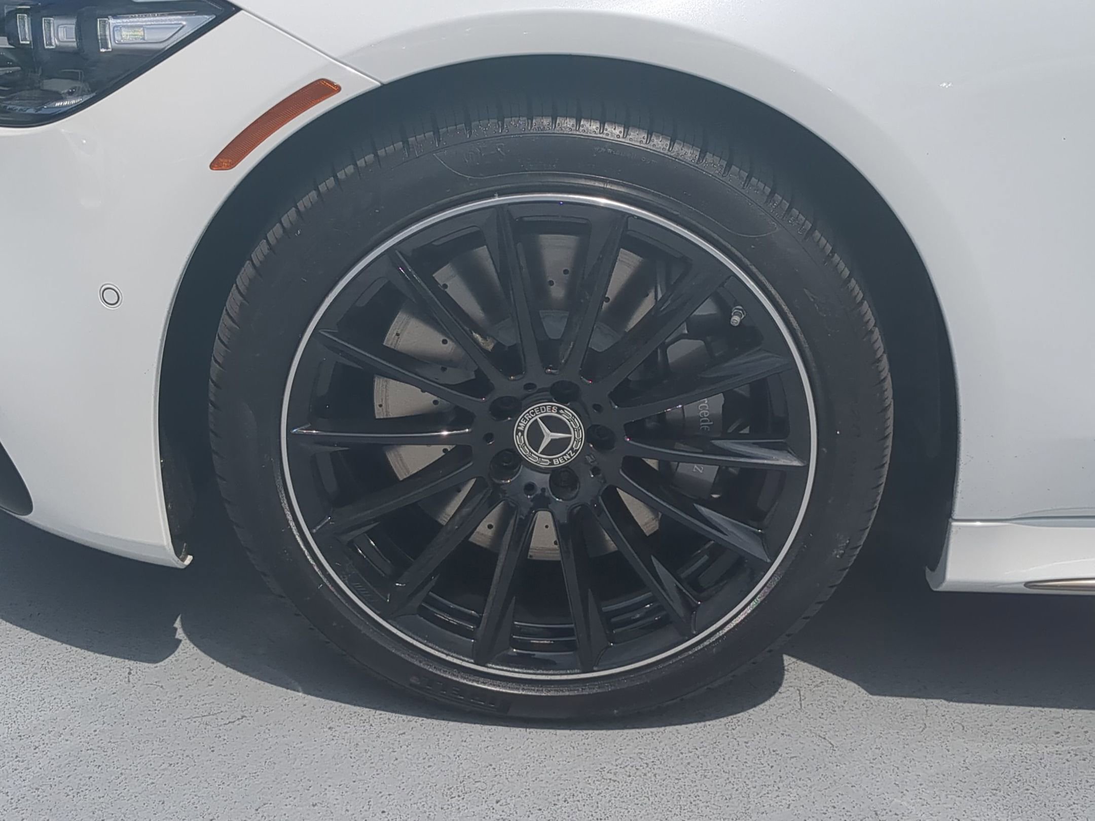 2025 Mercedes Benz S 580e 4MATIC photo 3