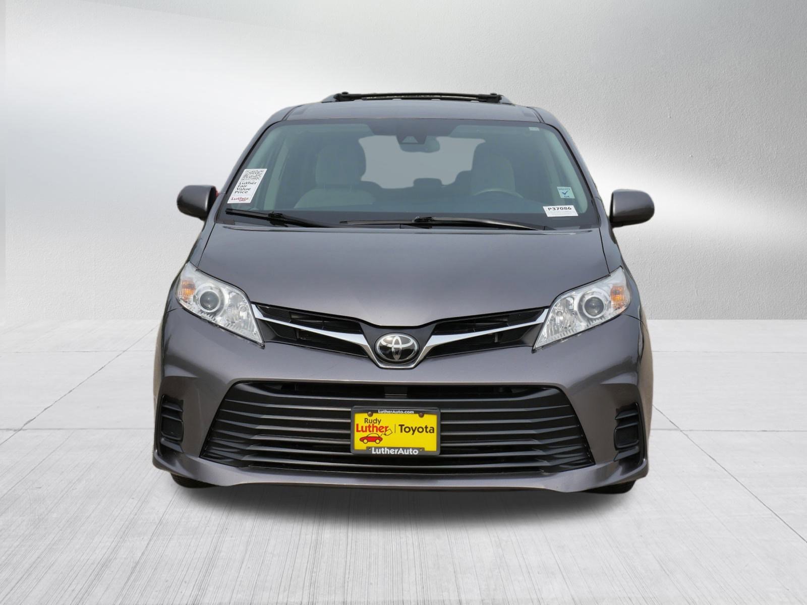 Used 2020 Toyota Sienna LE with VIN 5TDKZ3DC5LS032593 for sale in Golden Valley, Minnesota