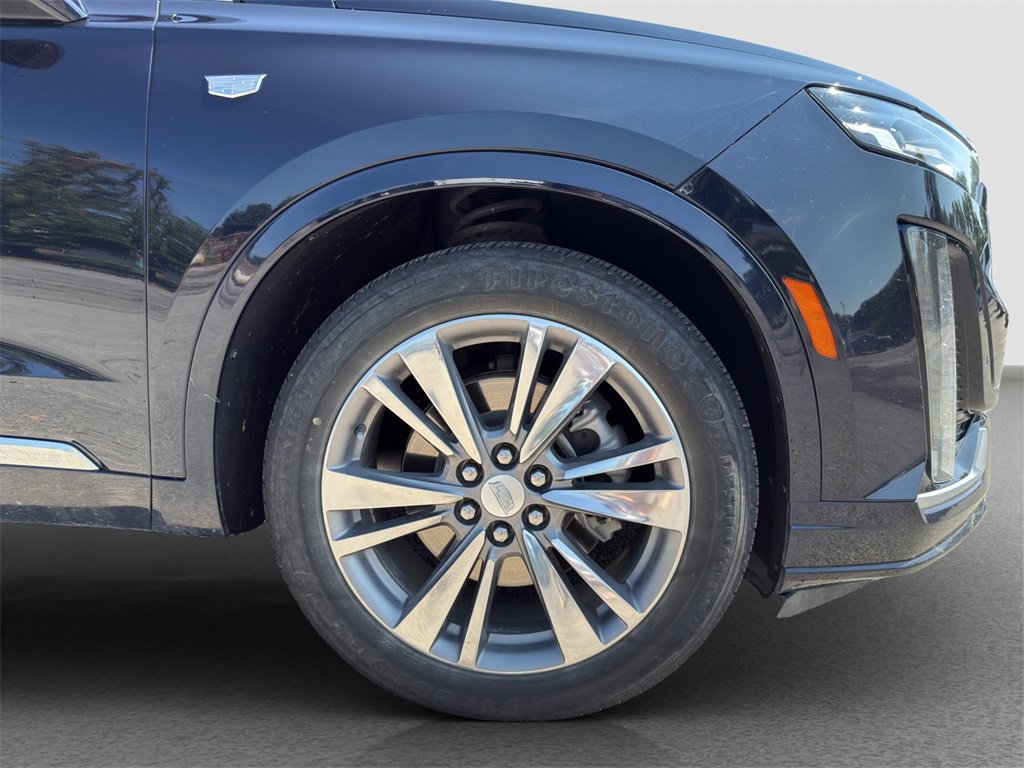 Used 2022 Cadillac XT6 Premium Luxury with VIN 1GYKPCRS9NZ116711 for sale in Kansas City