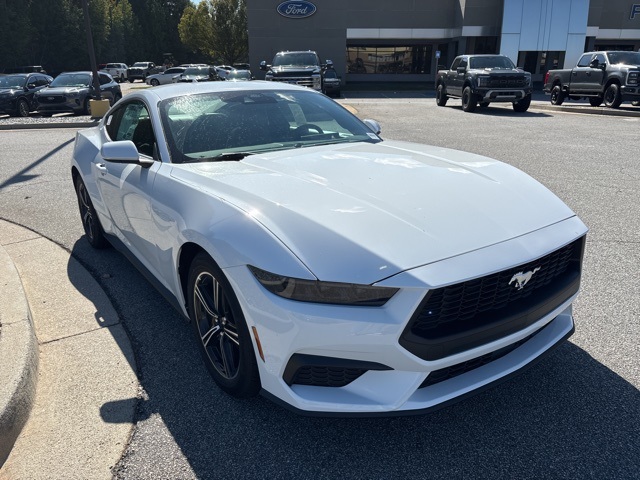 2025 Ford Mustang EcoBoost photo 2
