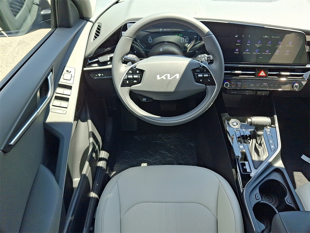 2025 Kia Niro EX photo 8