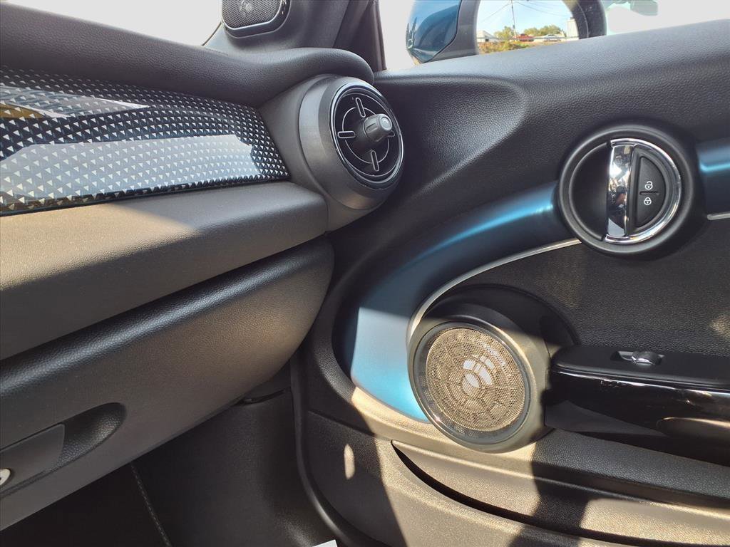 2022 Mini Cooper Convertible S photo 21