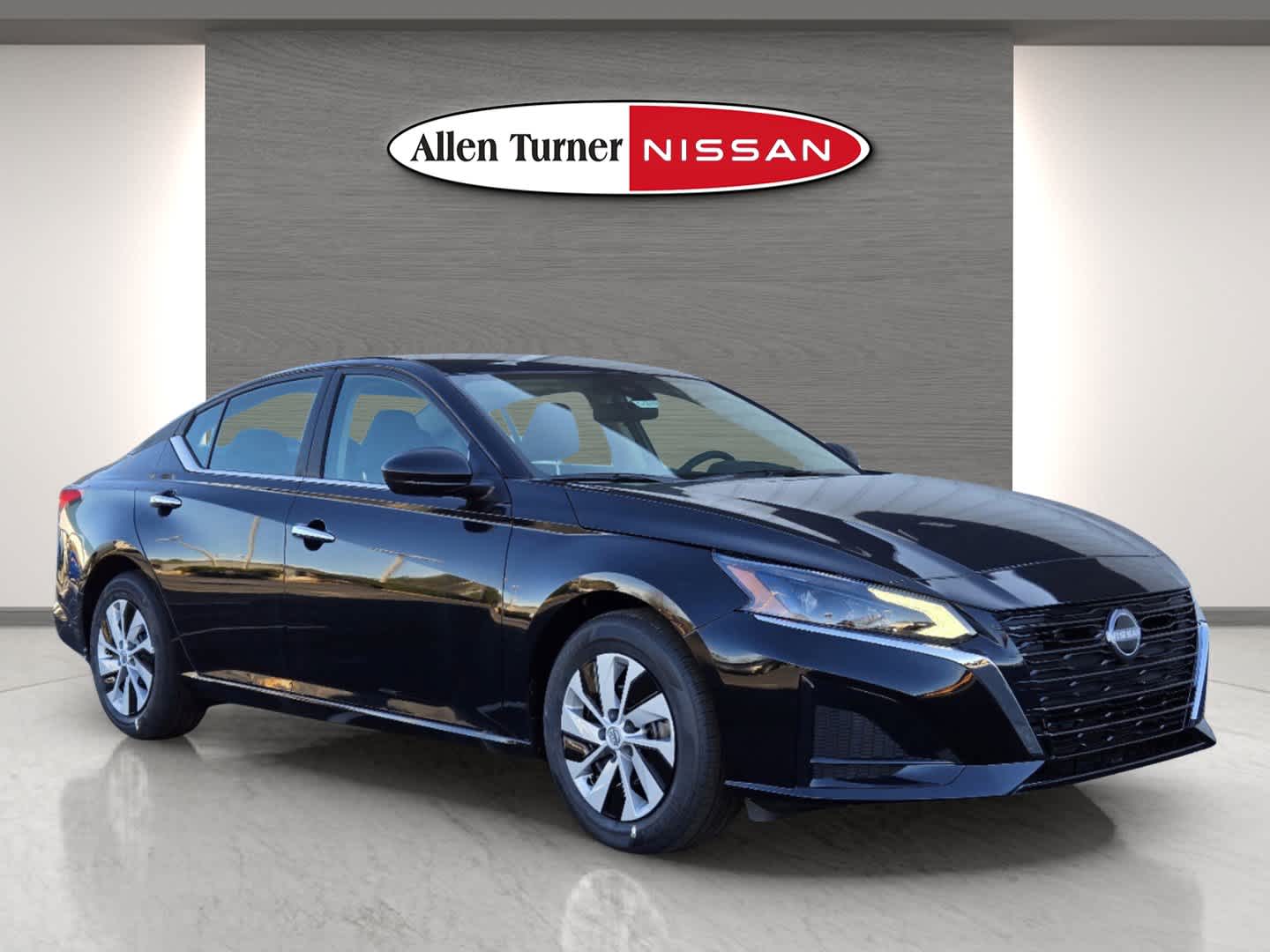 2025 Nissan Altima S's photo