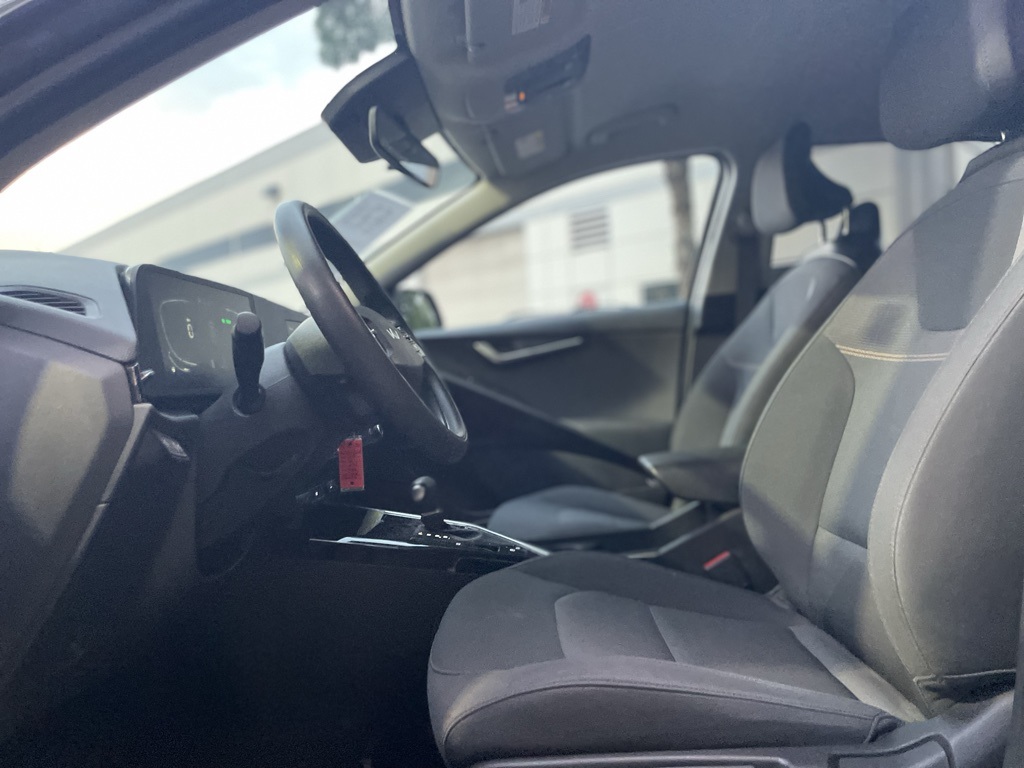 2023 Kia Niro LX photo 17