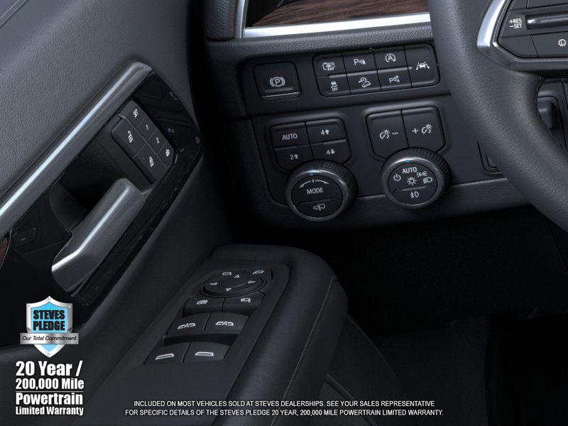 2025 Chevrolet Suburban LT photo 21