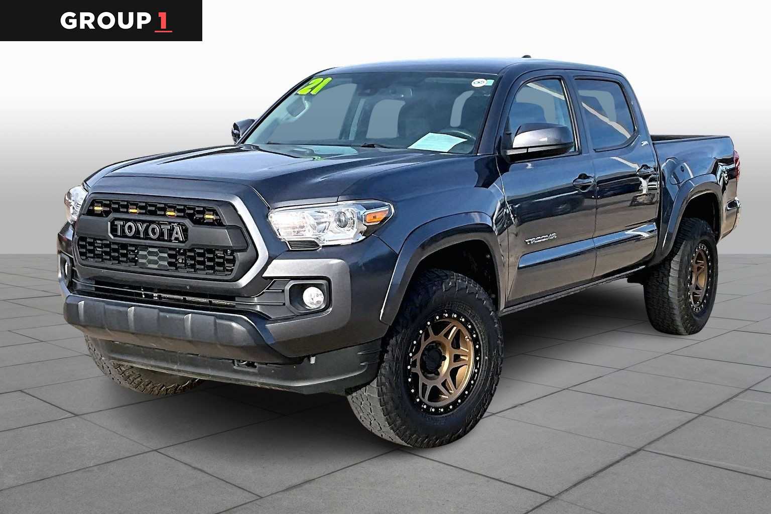 2021 Toyota Tacoma SR5's photo