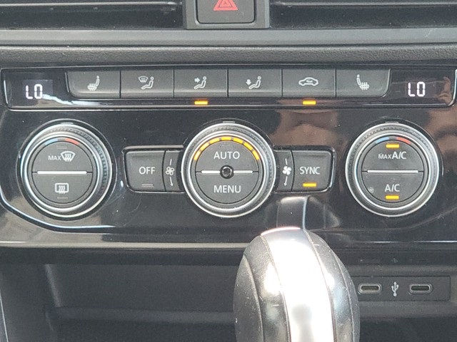 2021 Volkswagen Jetta R-Line photo 21