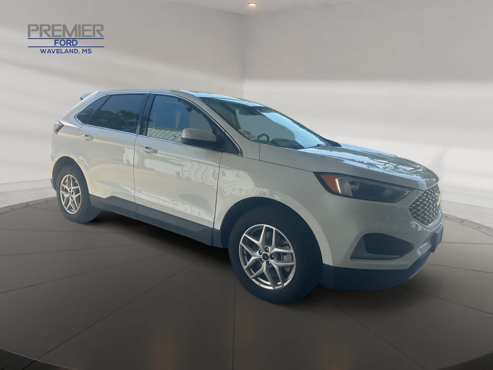 2024 Ford Edge SEL photo 7