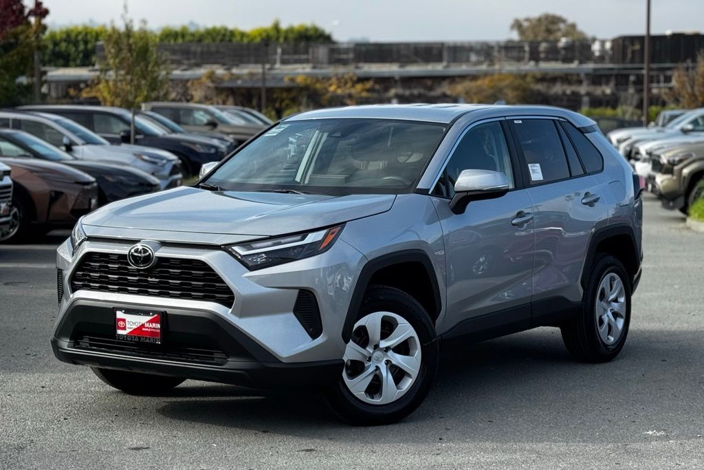2025 Toyota RAV4 LE photo 3