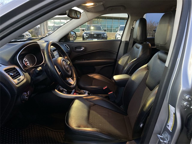 2018 Jeep Compass Latitude photo 3