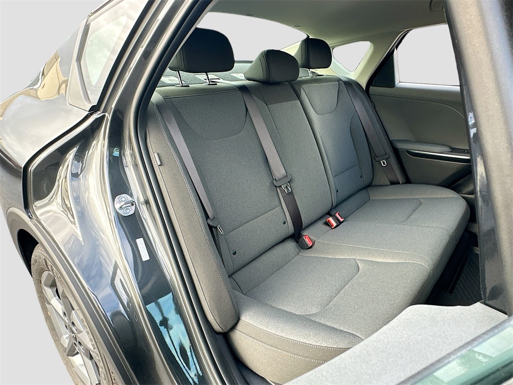 2025 Kia K4 LXS photo 23