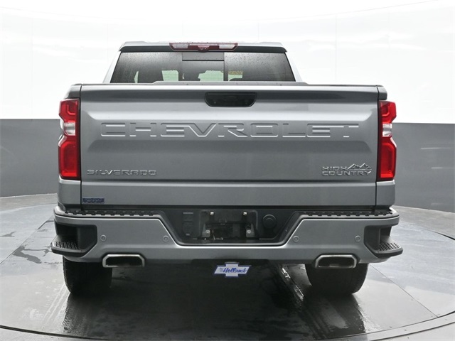 2023 Chevrolet Silverado 1500 High Country photo 2