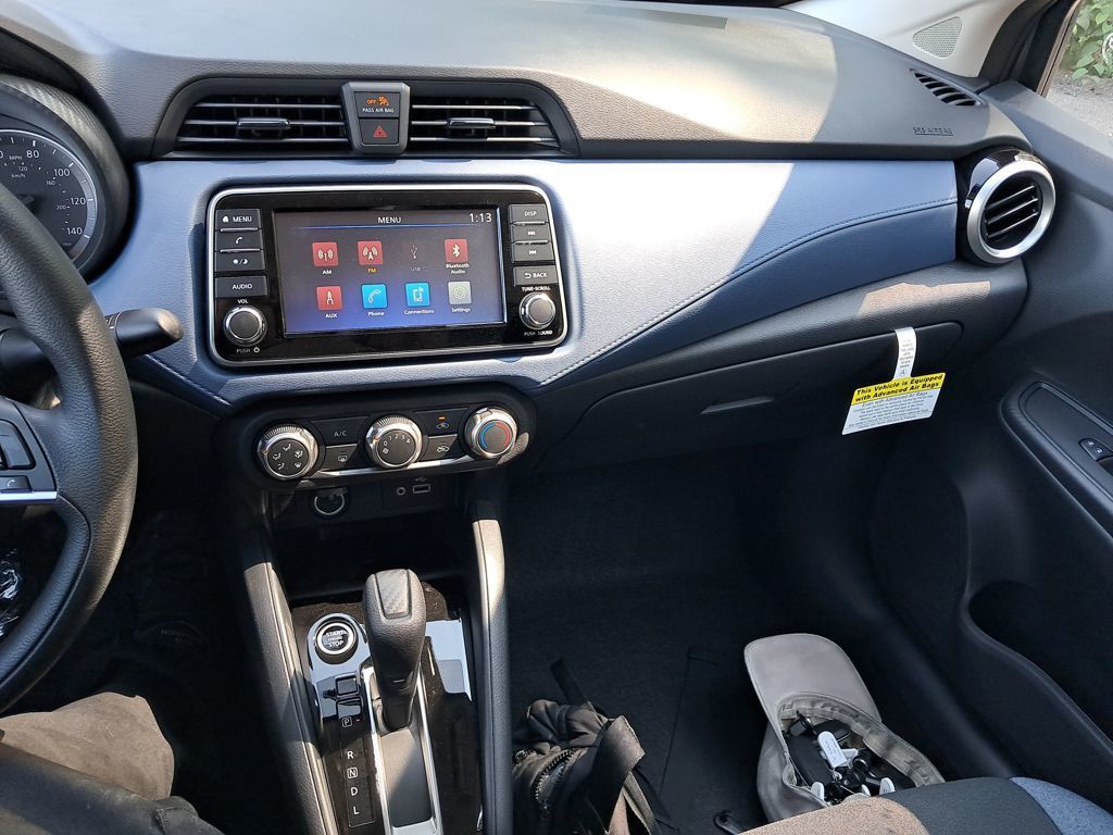 2025 Nissan Versa 1.6 SV photo 19