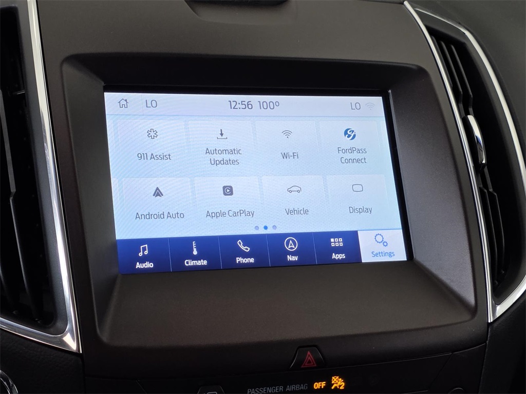 2020 Ford Edge Titanium photo 22