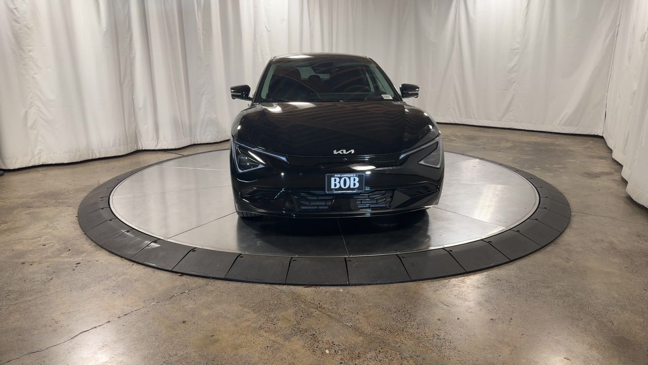 2025 Kia EV6 Wind photo 3