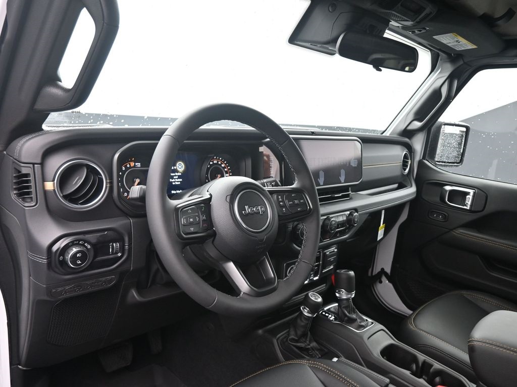 2025 Jeep Gladiator Sport photo 25