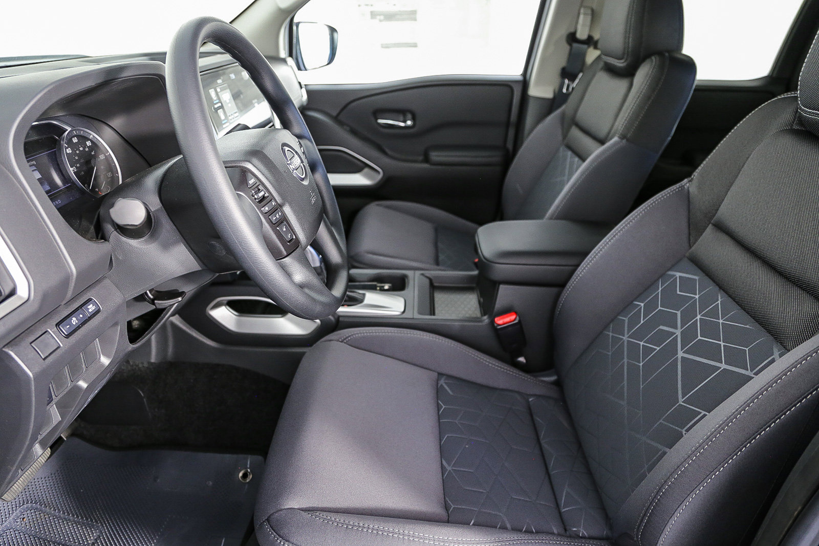 2025 Nissan Frontier Crew Cab SV photo 30