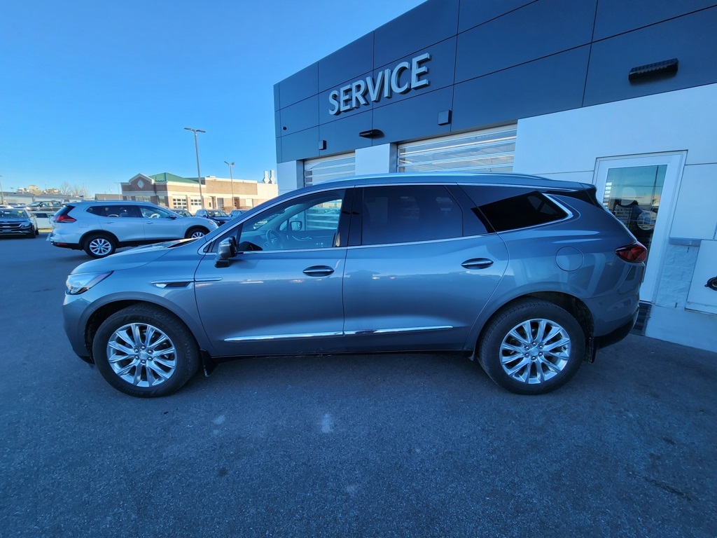 2021 Buick Enclave Premium photo 2