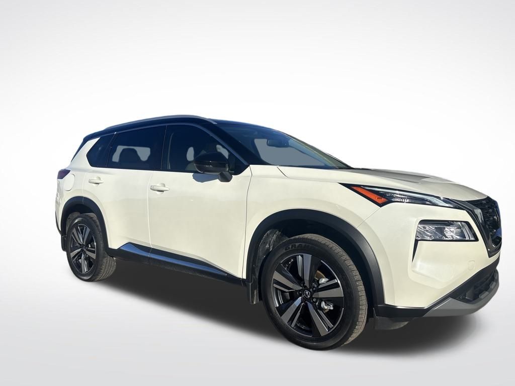 2021 Nissan Rogue SL's photo