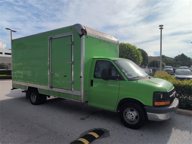 Used 2015 SPECIAL PAINT Chevrolet CUTWAY image 2