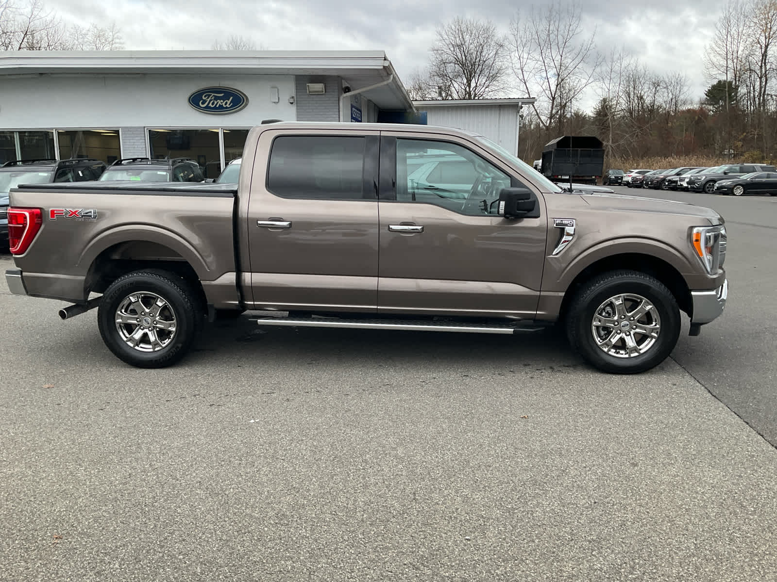 2022 Ford F-150 XLT photo 2