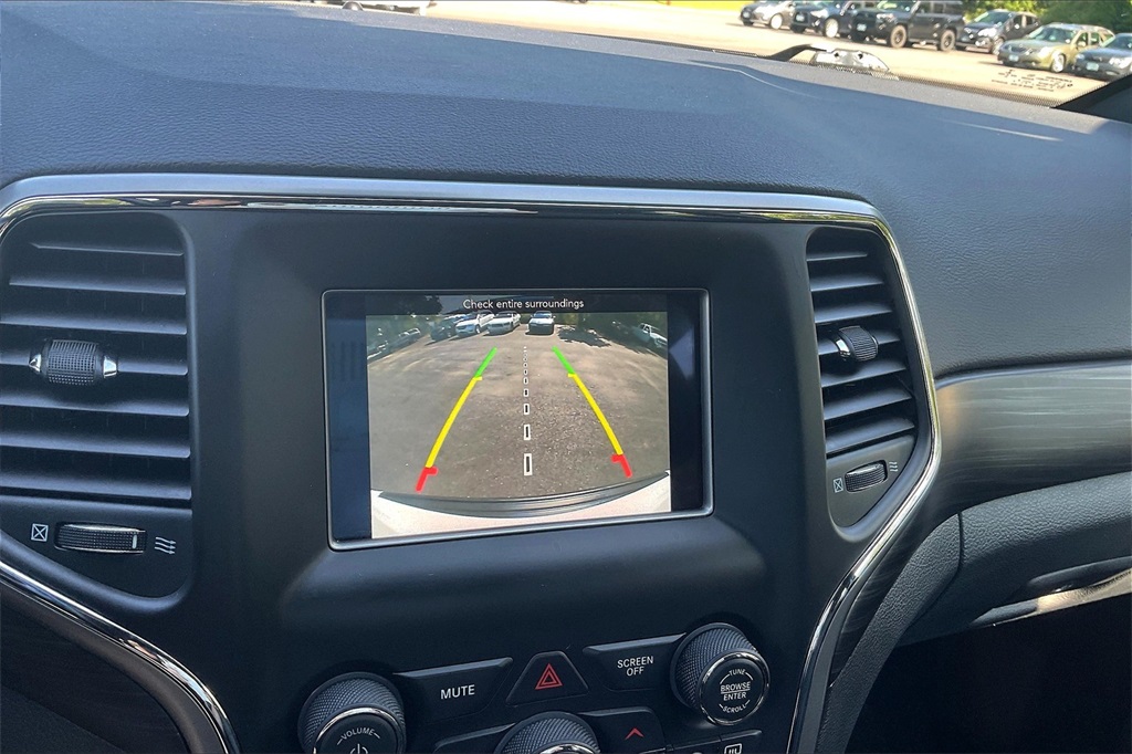 2021 Jeep Grand Cherokee Laredo E photo 15