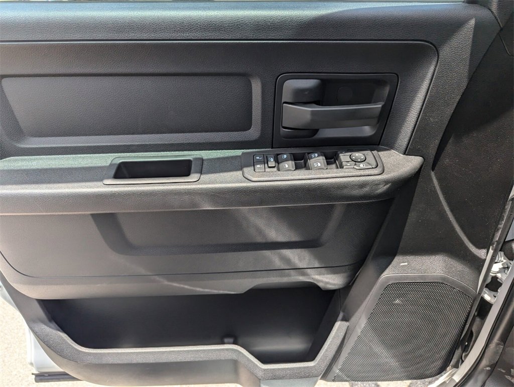 2025 Ram 5500 photo 14
