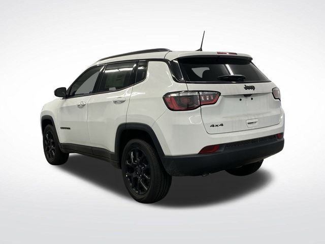 2026 Jeep Compass Latitude Altitude photo 2