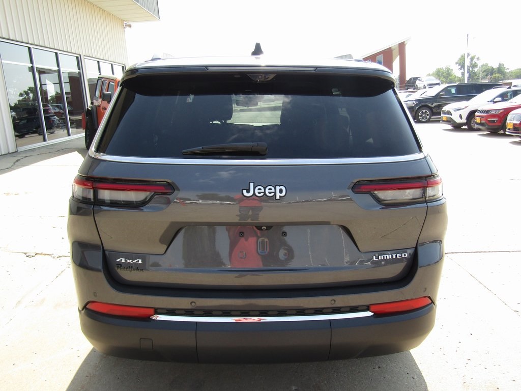 2024 Jeep Grand Cherokee Limited photo 4