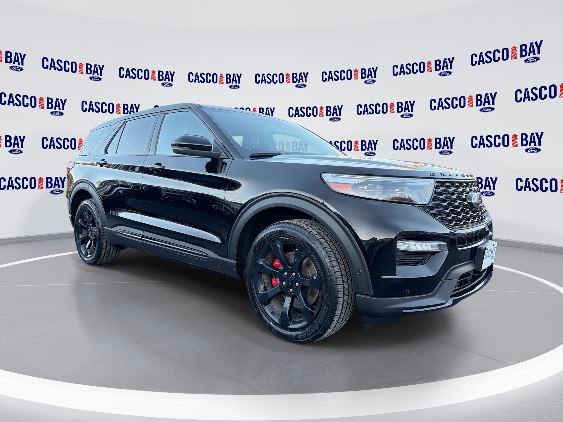 2022 Ford Explorer ST's photo