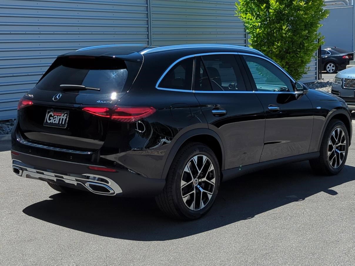 2025 Mercedes Benz GLC 350e 4MATIC photo 3