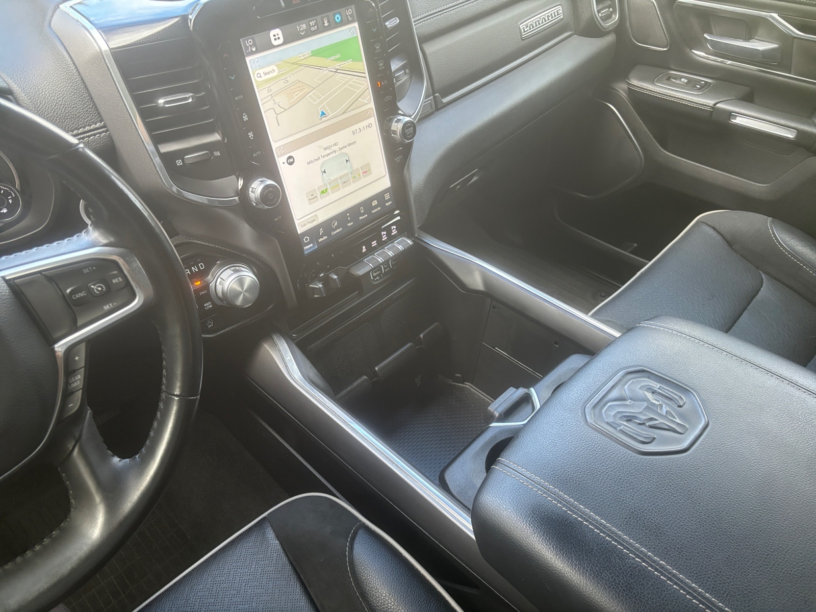 2022 Ram 1500 Laramie photo 24