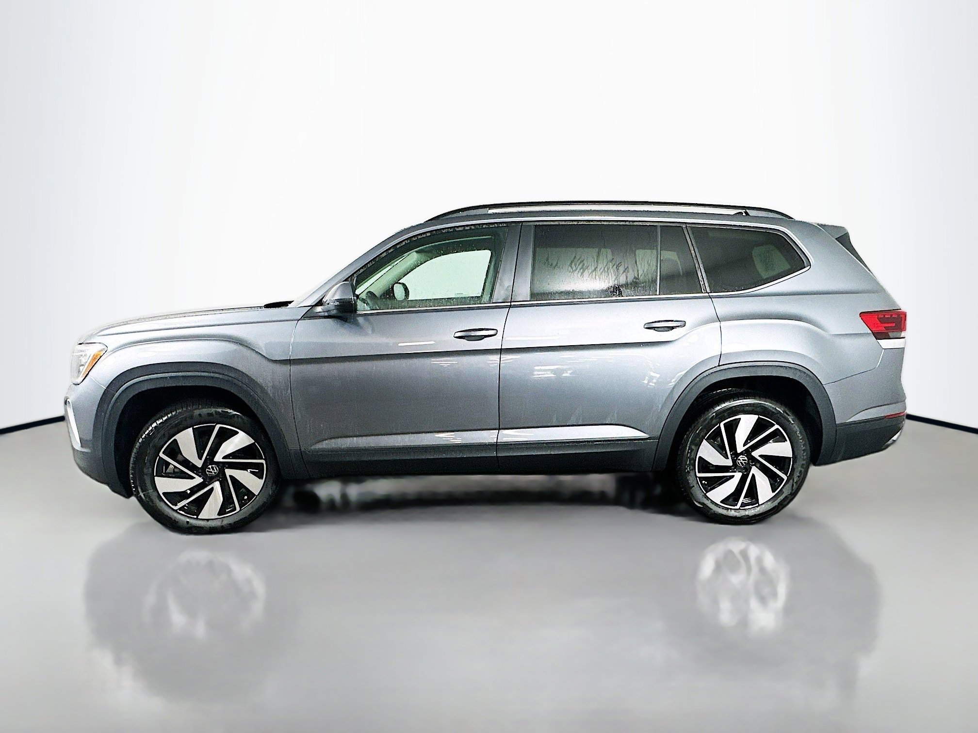 2025 Volkswagen Atlas SE Technology photo 4