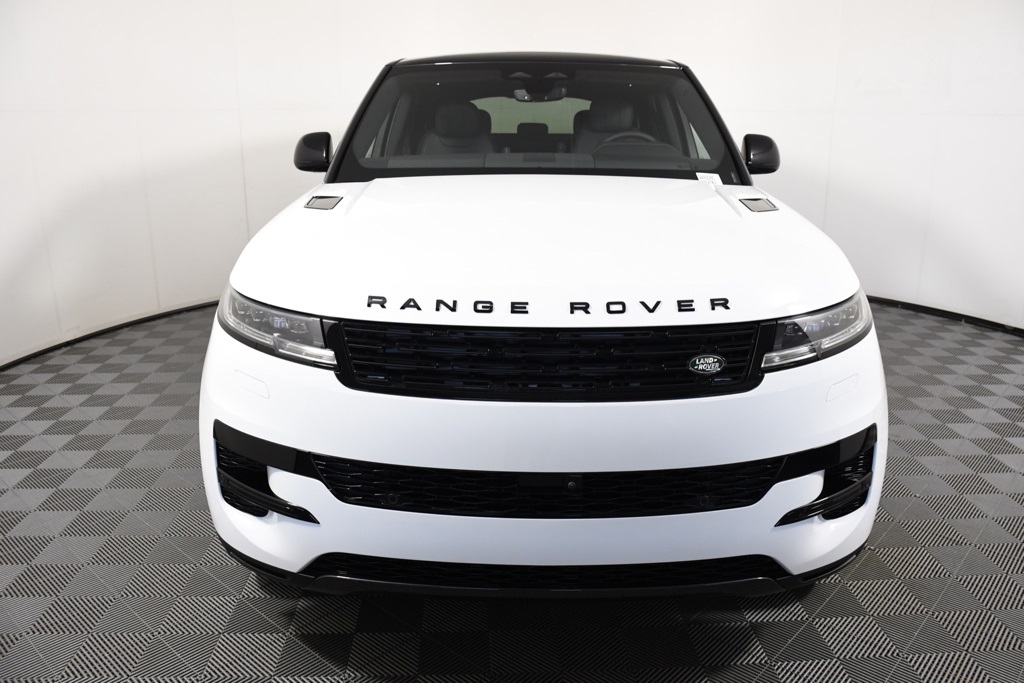 2025 Land Rover Range Rover Sport SE photo 2