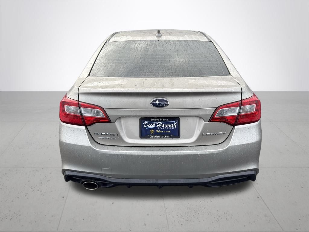 2018 Subaru Legacy 2.5i photo 3