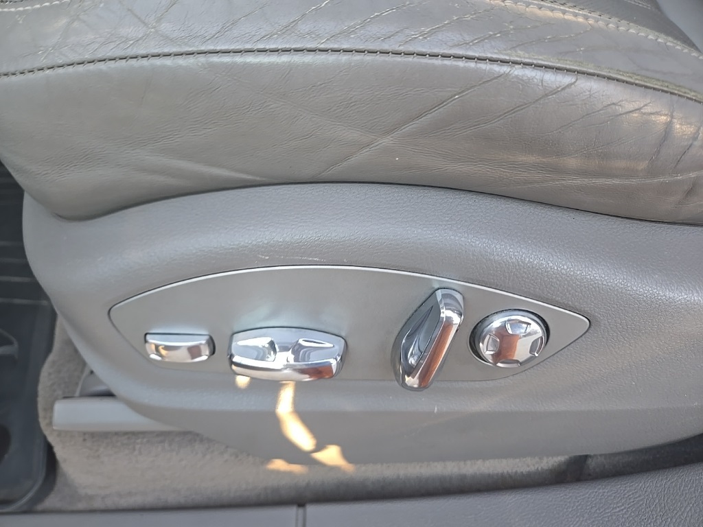 2013 Porsche Cayenne Base photo 10