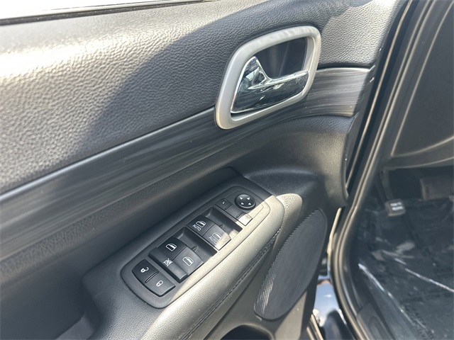 2021 Jeep Grand Cherokee Laredo X photo 13