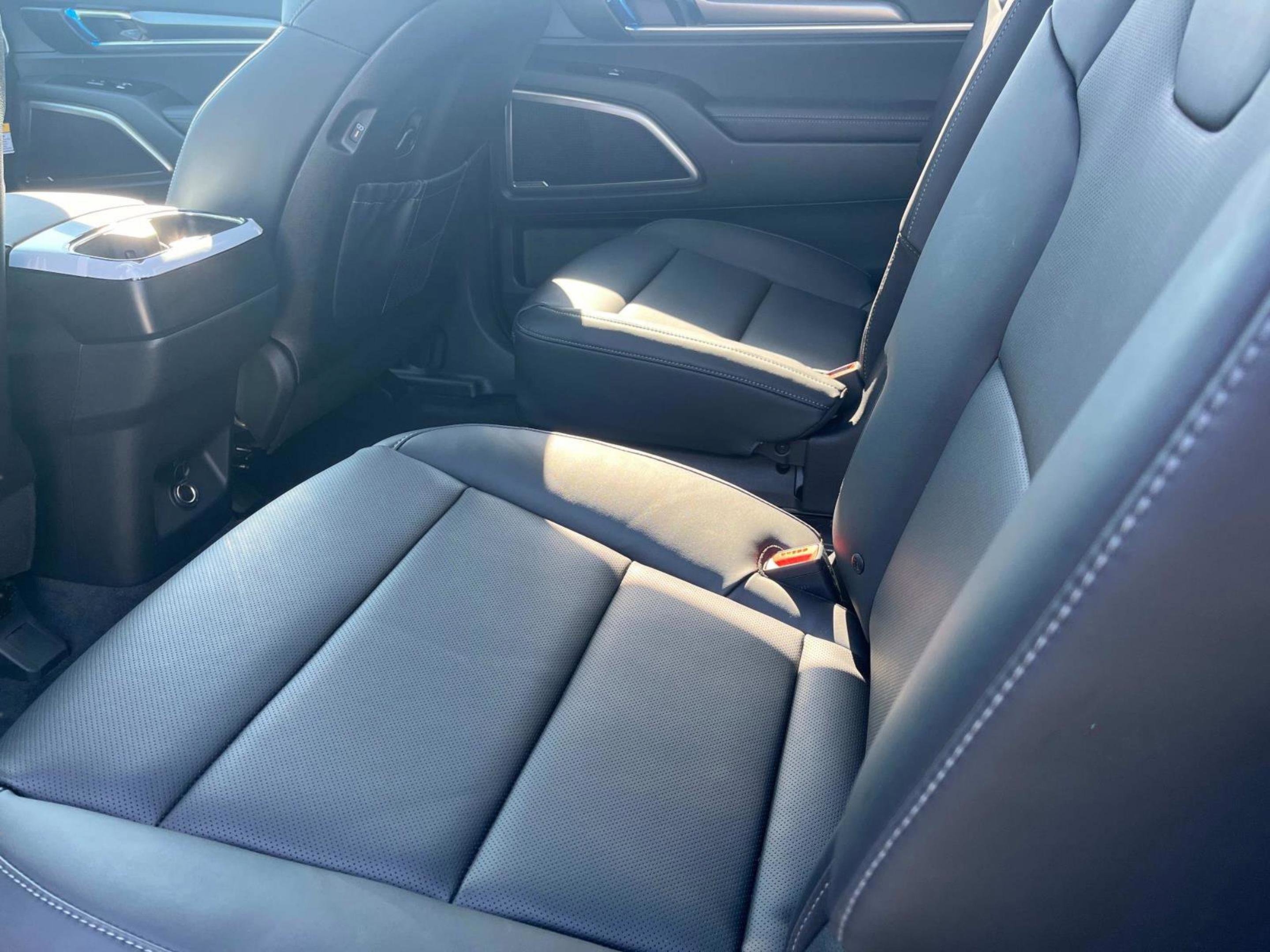 2025 Kia Telluride S photo 18