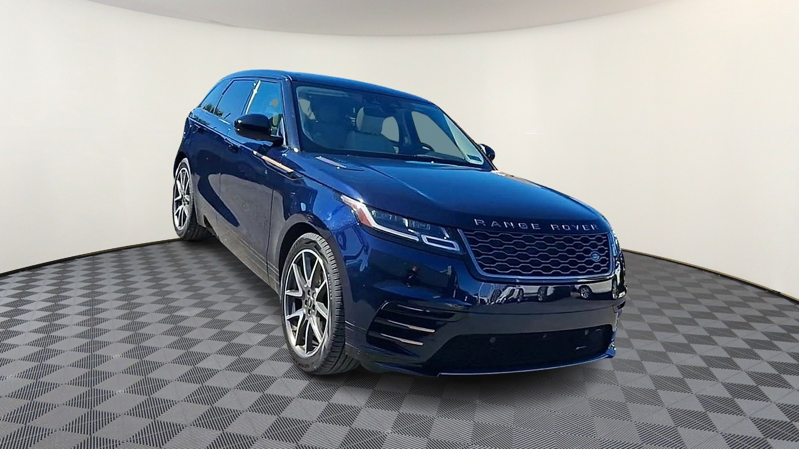 2022 Land Rover Range Rover Velar P250 R-Dynamic S photo 2