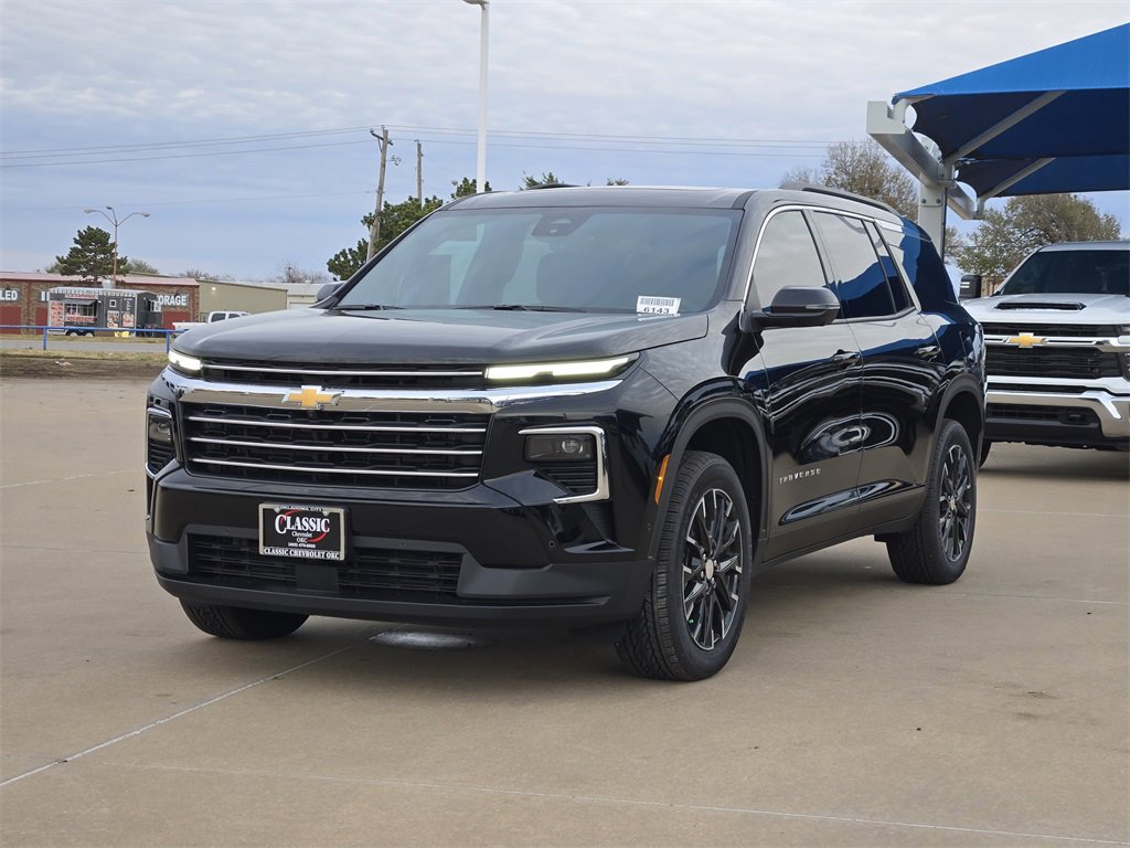 2026 Chevrolet Traverse photo 2