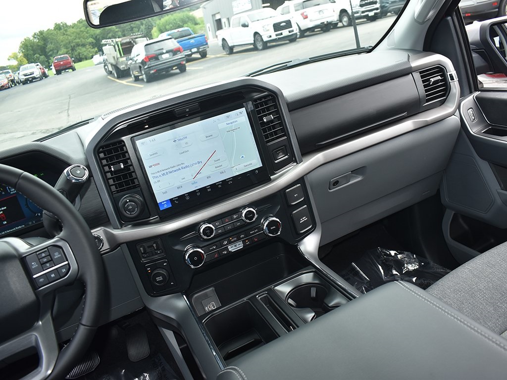2025 Ford F-150 XLT photo 14