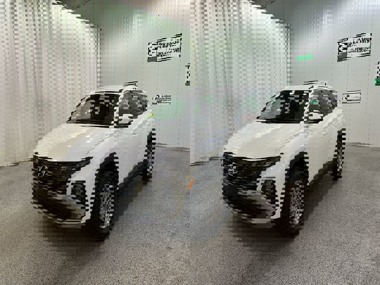 2025 Hyundai Tucson SE photo 3