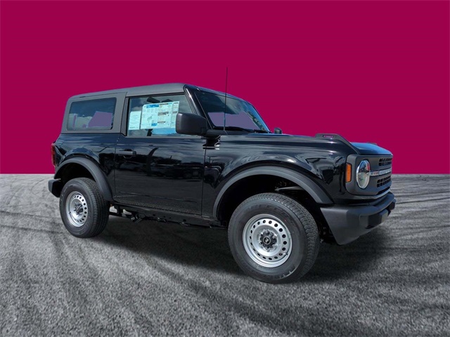 2025 Ford Bronco Base photo 2