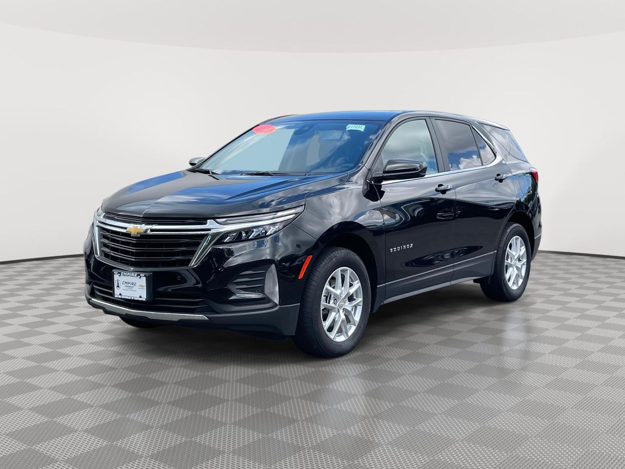 2024 Chevrolet Equinox LT photo 3
