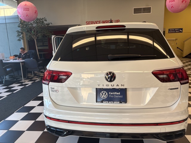 2023 Volkswagen Tiguan SE R-Line Black photo 4