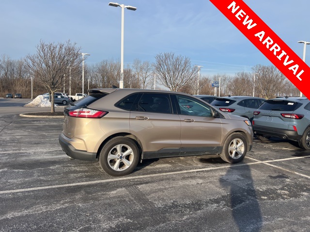 2020 Ford Edge SE's photo