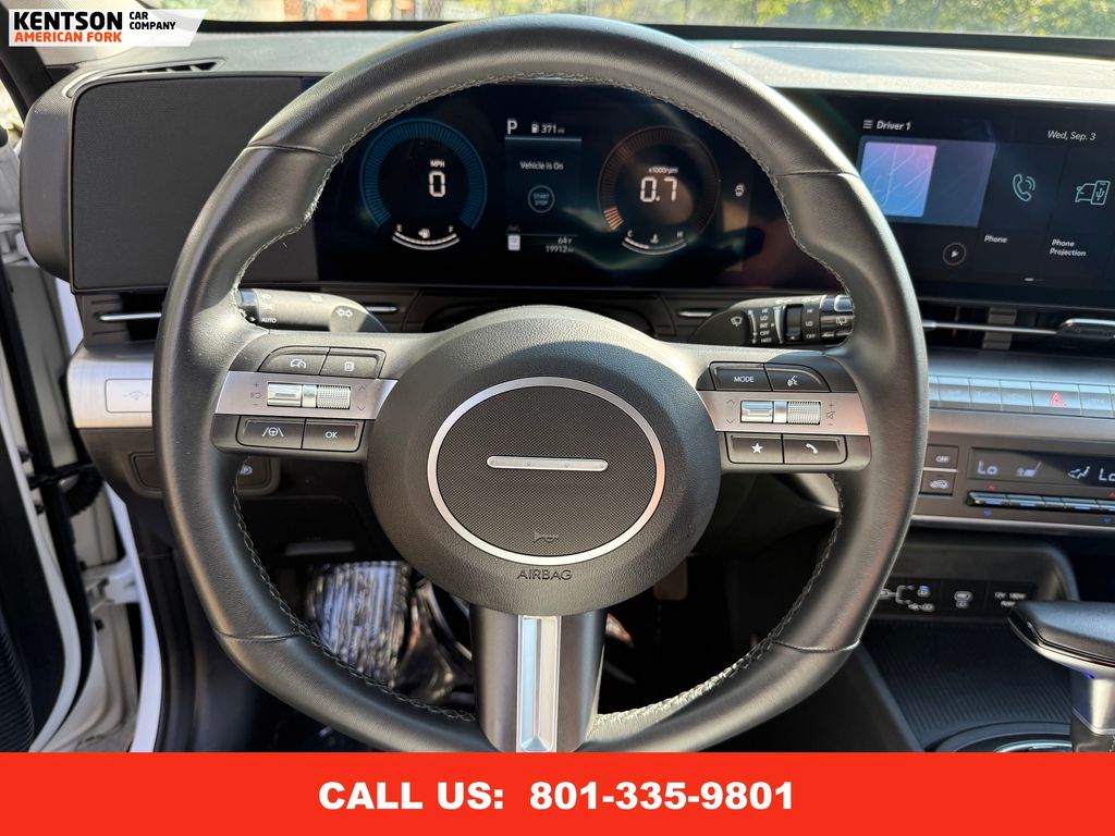 2025 Hyundai Kona SEL photo 16