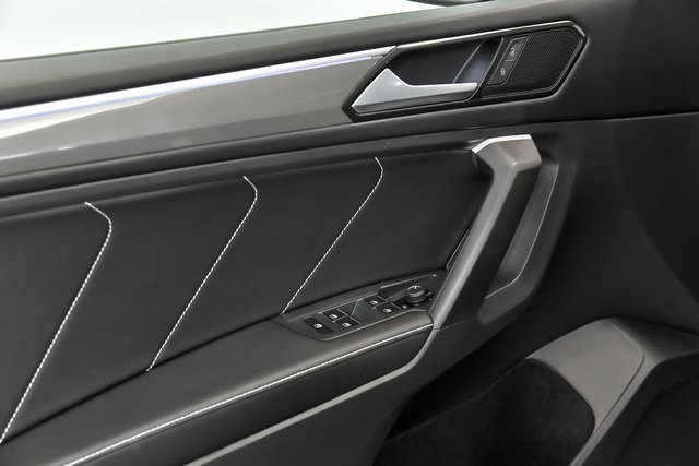 2024 Volkswagen Tiguan SE R-Line Black photo 10