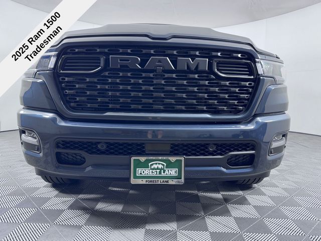 2025 Ram 1500 Tradesman photo 9