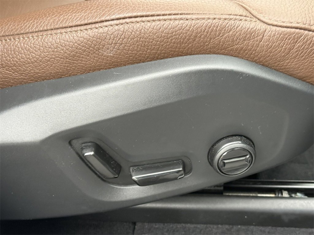 2020 VOLVO XC60 - Image 38